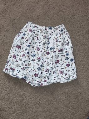 White Floral Women’s Shorts